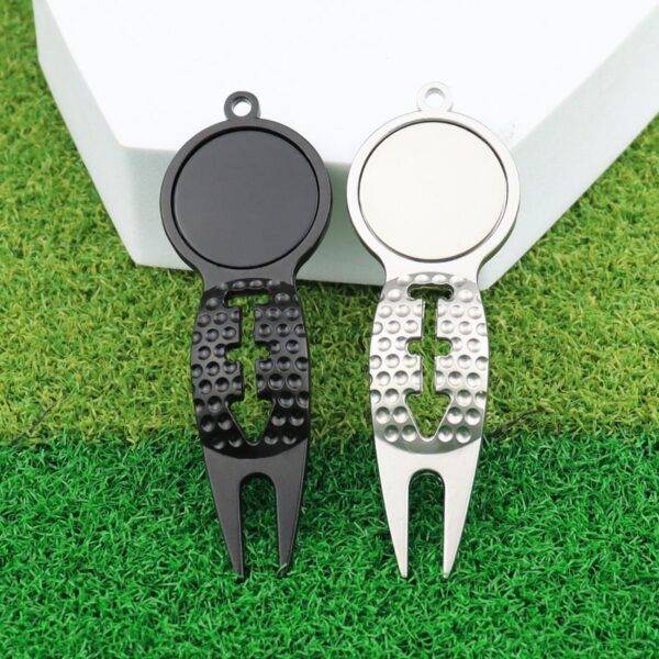 Golf Divot Tool With Scribe
